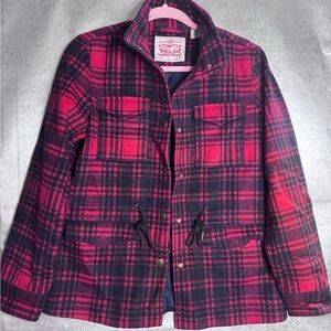 Levi's women’s Red and Black Plaid Jacket XS EUC